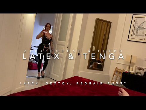 ❤️ Redheaded stepsister in latex costume yakasvirwa na stepbrother kwatiri ❌❤