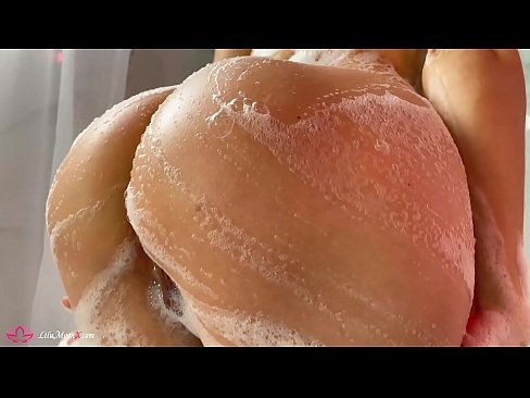 ❤️ Brunette Anoita bonyora neVibrator kune Yakanyanya Orgasm muShower kwatiri ❌❤